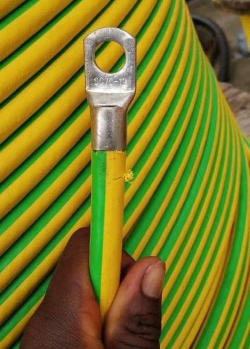 Insulated earhting wire